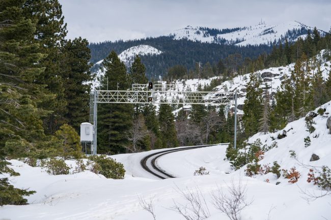 Railroad,Tracks,In,Sierra,Nevada,Mountains,During,Winter.